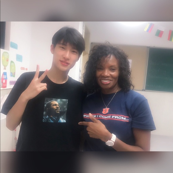 Hello 😊 ! Welcome to my 👗. - Picture 6 of 16